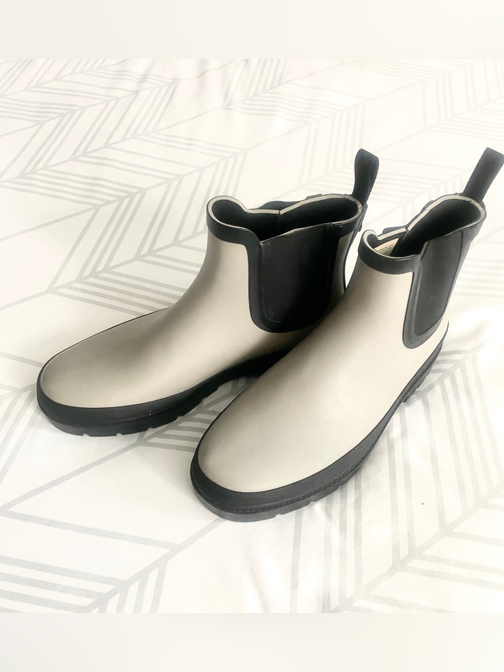 Target Universal Thread Rain Boot - Picture 4 of 4